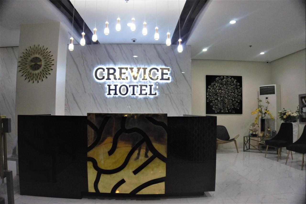 Crevice Hotel Davao Stadt Exterior foto